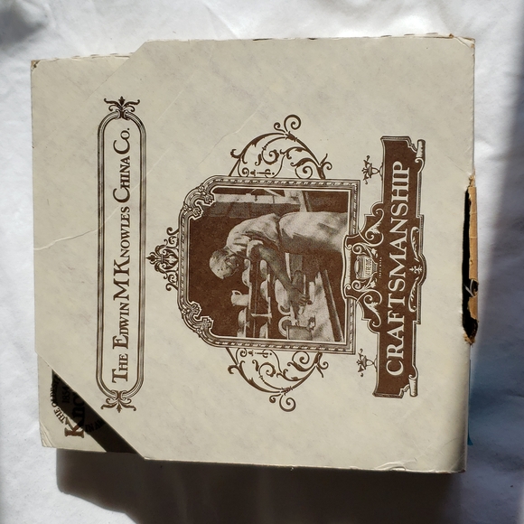 Norman Rockwell Plate, "Making Believe at the Mirror" - Picture 4 of 4